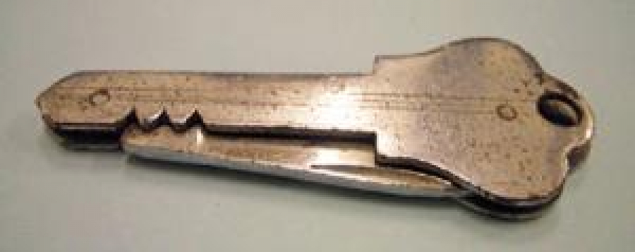 ANAHTARLIK ŞEKLİNDE TEK UÇ ÇAKI