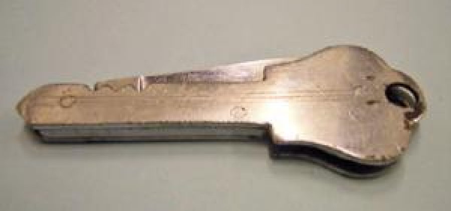 ANAHTARLIK ŞEKLİNDE TEK UÇ ÇAKI