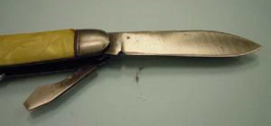  ÇAKI BOYU 20 - 9.3 CM ENİ 2 CM DAN İBARETTİR   