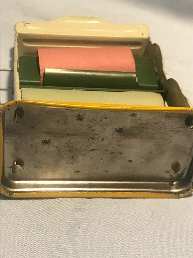 1960 ALMAN TENEKE OYUNCAK İKİ MAKARALI NOT KAGIT TUTACAGI