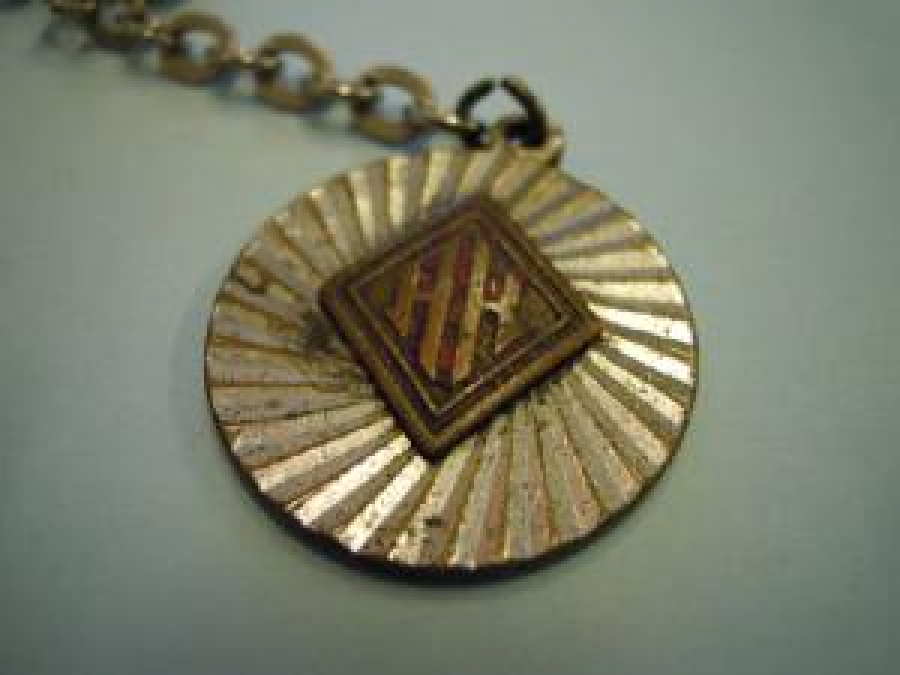 AK BANK KROM KAPLAMA ORTASI MİNELİ BANKA ANAHTARLIK 