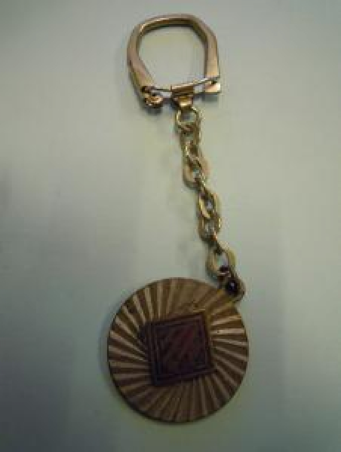 AK BANK KROM KAPLAMA ORTASI MİNELİ BANKA ANAHTARLIK 