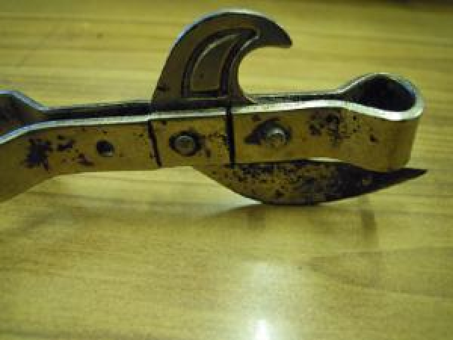 METAL THREE 555 FİWE KONSERVE MEŞRUBAT ŞİŞE KAPAK AÇACAK 