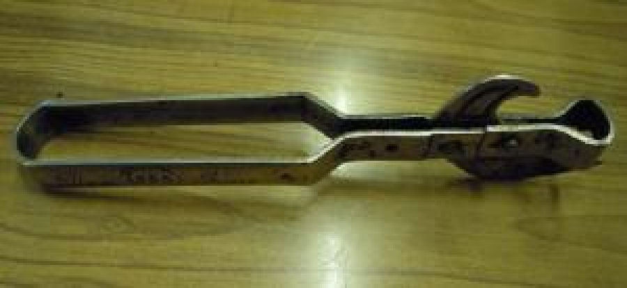 METAL THREE 555 FİWE KONSERVE MEŞRUBAT ŞİŞE KAPAK AÇACAK 