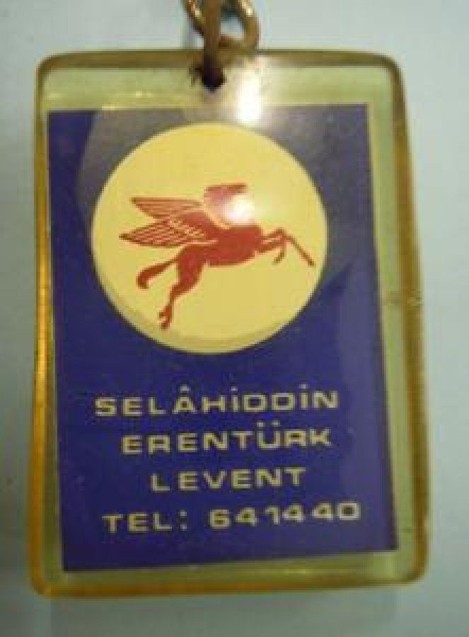 MOBİL BENZİN İSTASYON SELAHİDDİN ERENTÜRK LEVENT TEL : 64 14 40 MOBİL YAĞLAMA YAZILI ANAHTARLIK 