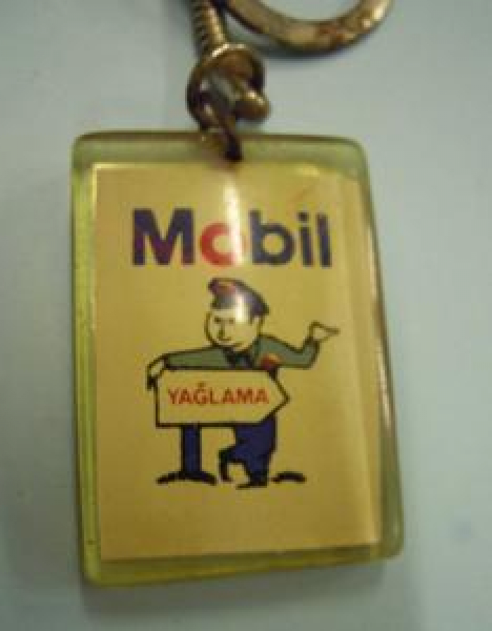 MOBİL BENZİN İSTASYON SELAHİDDİN ERENTÜRK LEVENT TEL : 64 14 40 MOBİL YAĞLAMA YAZILI ANAHTARLIK 