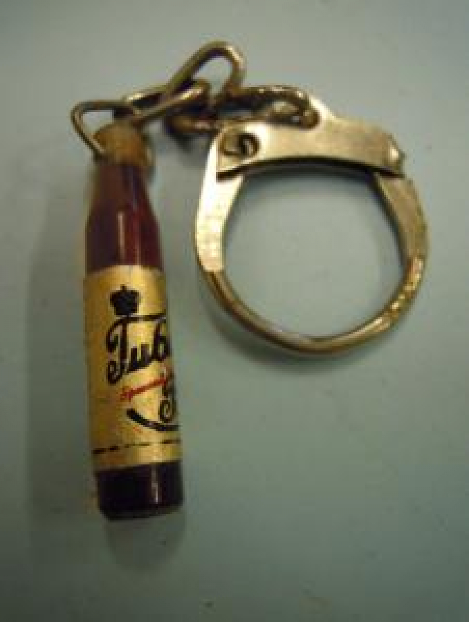 SCHWEPPES MEYVELİ MEŞRUBAT ŞİŞE ANAHTARLIK