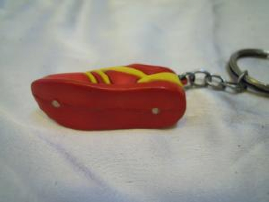 SPOR FUTBOL KRAMPONLU OYUN AYAKKABI SARI KIRMIZI GALATASARAY ANAHTARLIK