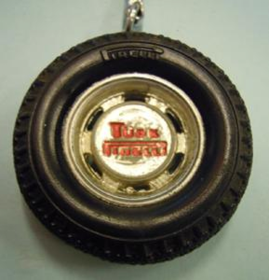 TÜRK PIRELLİ TEKERLEK OTO LASTİK ŞEKLİNDE ANAHTARLIK 