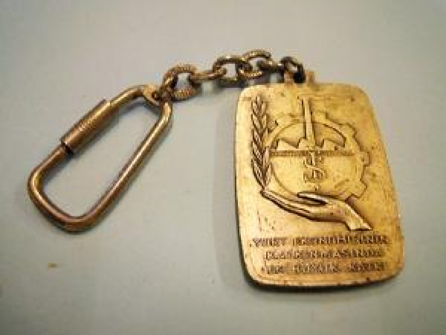 DAMLAYA DAMLAYA GÖL OLUR YURT EKONOMİSİNİN KALKINMASINDA EN BÜYÜK KATKI A. PALTI İŞ BANKASI ANAHTARLIK 