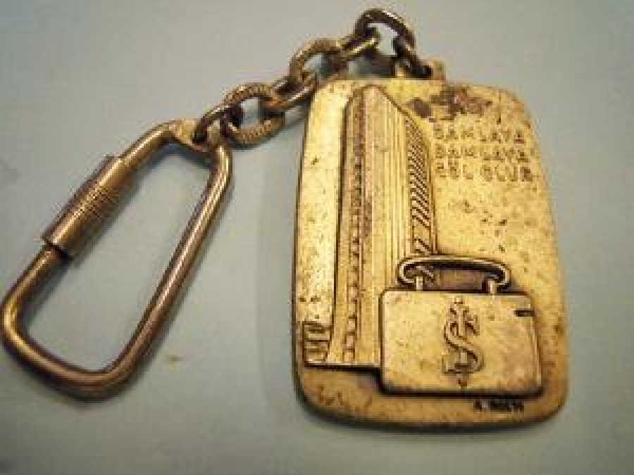 DAMLAYA DAMLAYA GÖL OLUR YURT EKONOMİSİNİN KALKINMASINDA EN BÜYÜK KATKI A. PALTI İŞ BANKASI ANAHTARLIK 