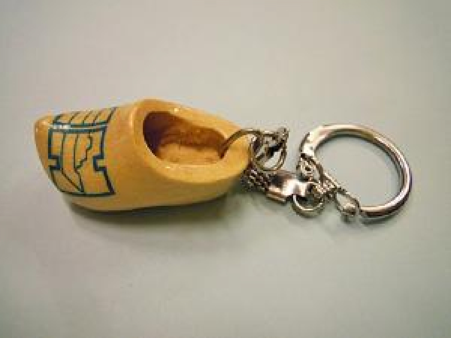 ESKİ AYAKKABI TARZINDA BAKALİT ANAHTARLIK