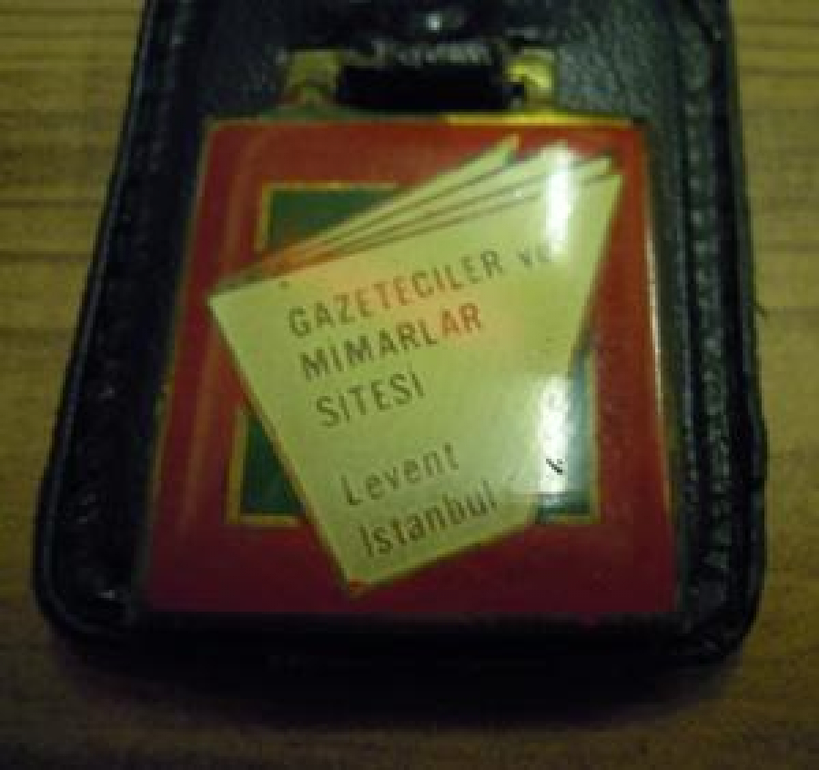 GAZETECİLER VE MİMARLAR SİTESİ LEVENT İSTANBUL DERİ ANAHTARLIK 