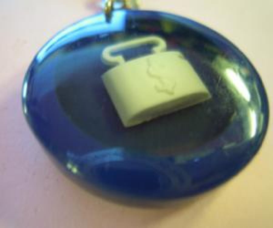  İŞ BANKASI KUMBARA POLİ KARBON ANAHTARLIK