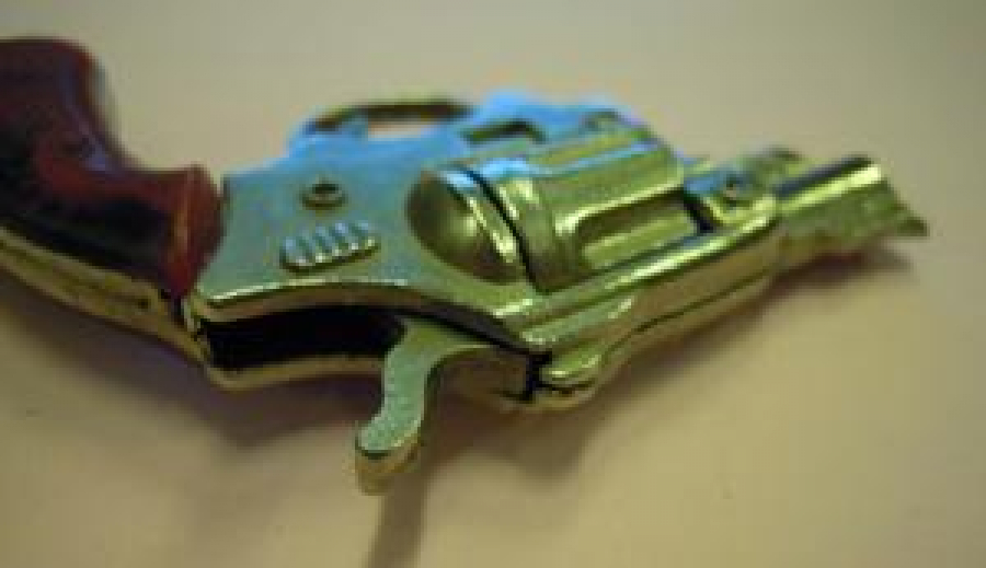 SİLAH ŞEKLİNDE ANAHTARLIK