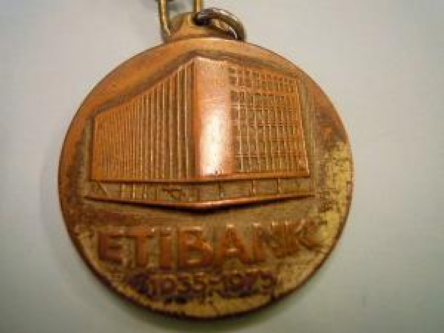 40 BAŞARILI YIL ETİ BANK 1935 - 1975 METAL ANAHTARLIK 