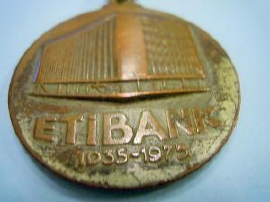 40 BAŞARILI YIL ETİ BANK 1935 - 1975 METAL ANAHTARLIK 