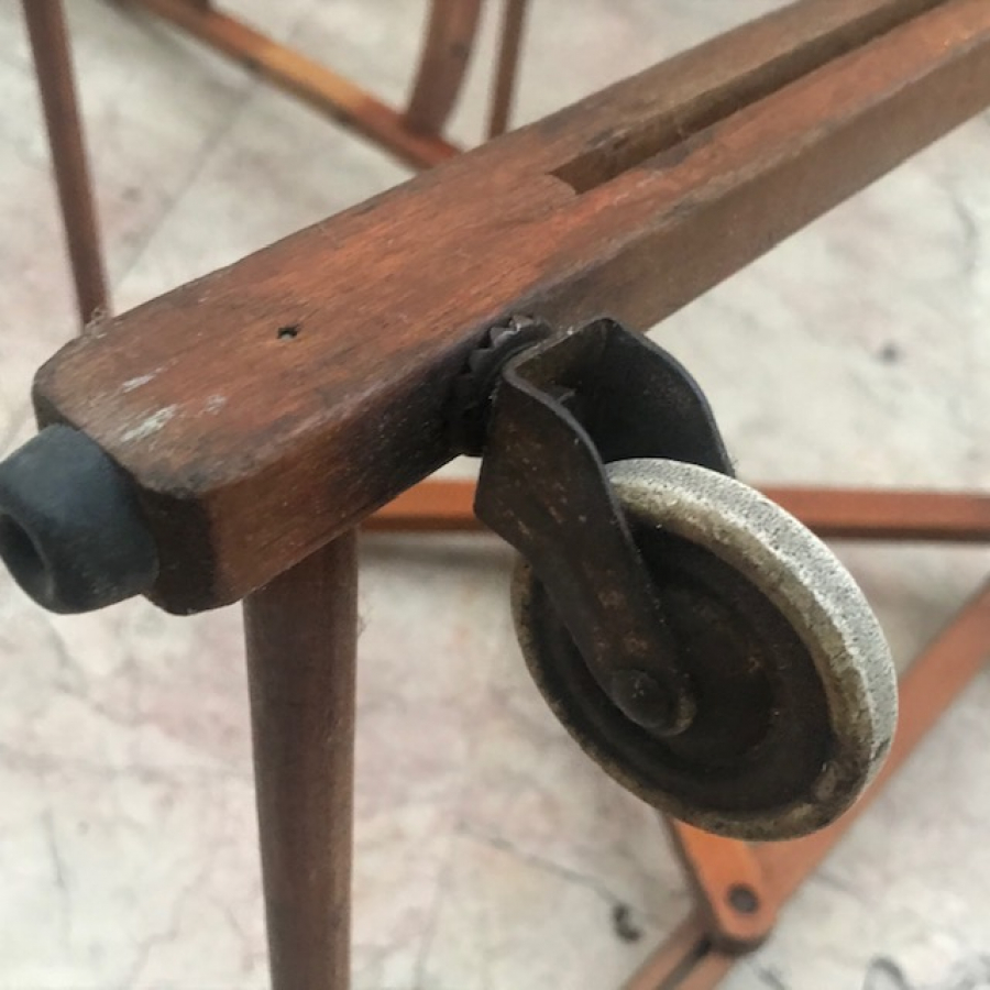 ALMAN AHŞAP TEKERLEKLİ BEBEK YÜRÜTEC VE MAMA SANDALYESİ 1920 YILLAR