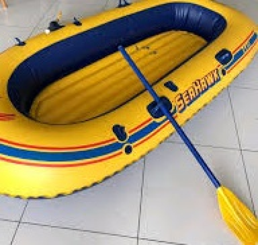 1985 INTEX PACESETTER 4 PERSON INFLATABLE BOAT 102 X 60 IN W/NEW OARS