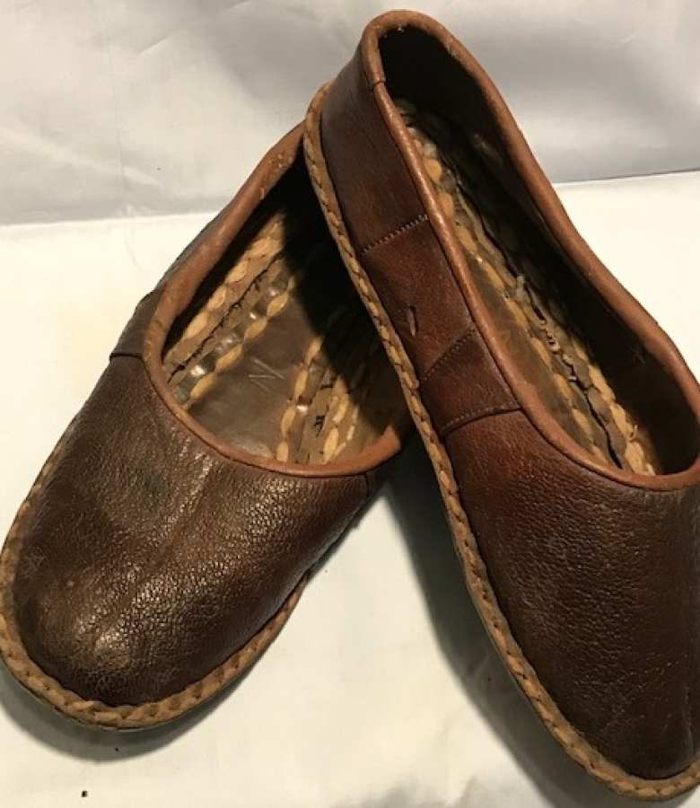 KAHVERRENGİ KÖSELE EL DİKİMİ YEMENİ 