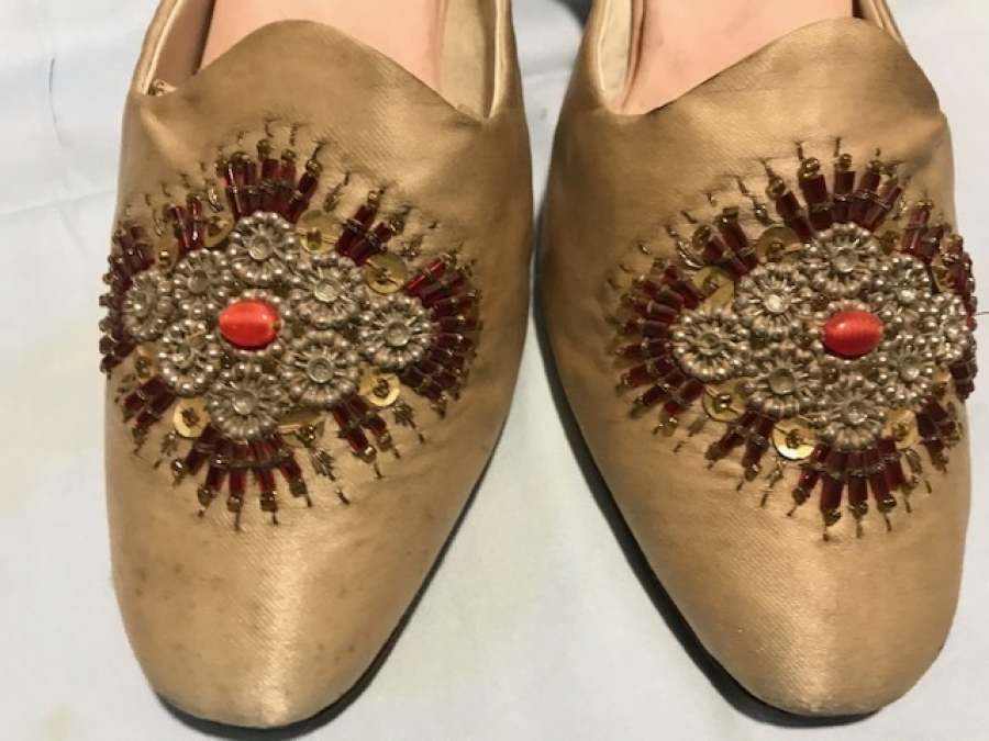 PENBE TOPUKLU TAŞ BONCUK İŞLİ KÖSELE GELİN TERLİK