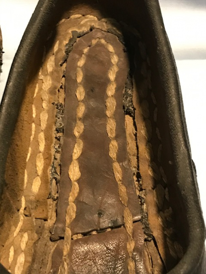 SİYAH  KÖSELE EL DİKİMİ AYAKKABI YEMENİ