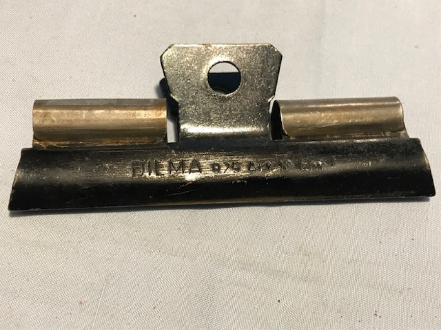 DİLMA 825 ART 10 CM  METAL YAYLI KAGIT TUTACAK 