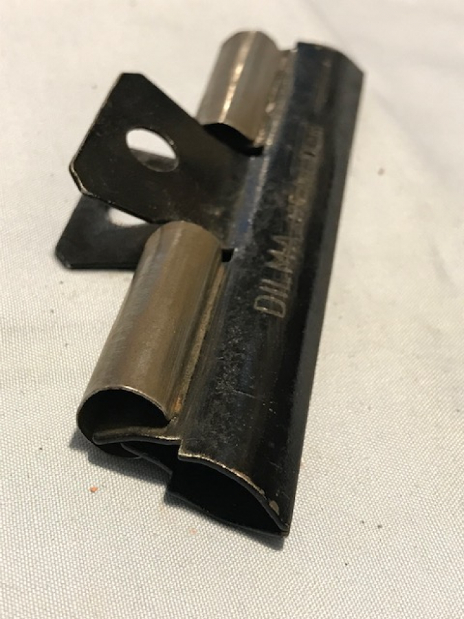 DİLMA 825 ART 10 CM  METAL YAYLI KAGIT TUTACAK 