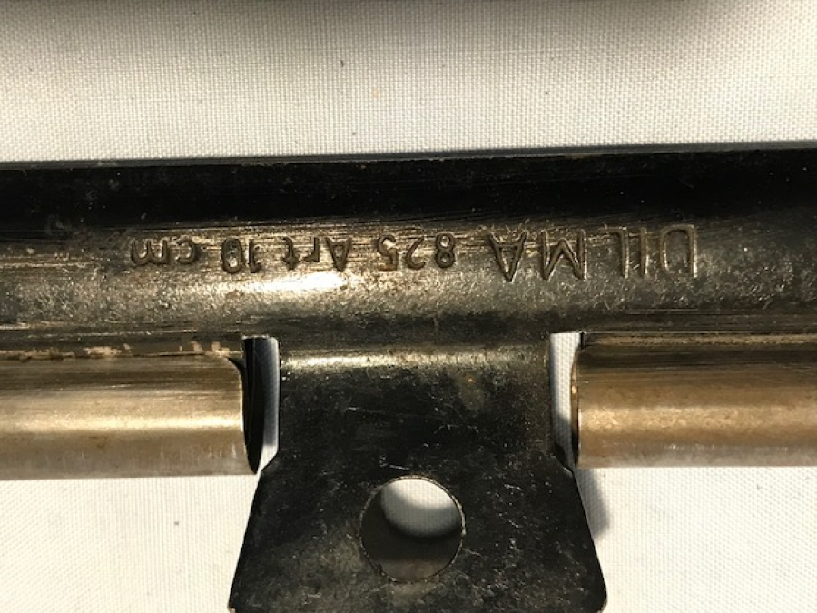 DİLMA 825 ART 10 CM  METAL YAYLI KAGIT TUTACAK 