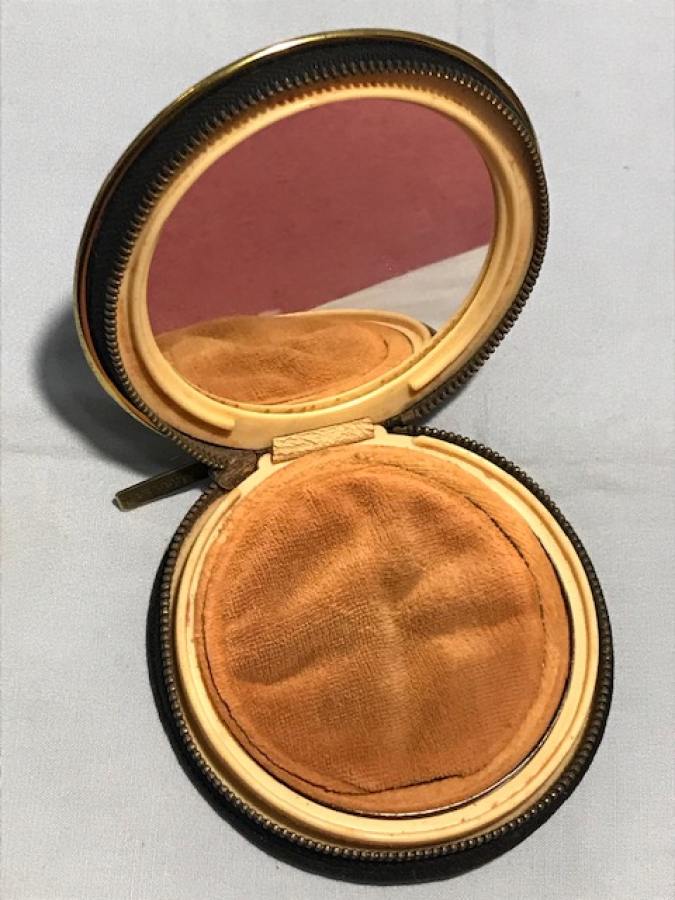 PRETTY QUICK 4 LIDO BY TOKALON  PUDRA KUTU GÖBLEN İŞLEME FERMUAR KAPAKLI AYNALI 