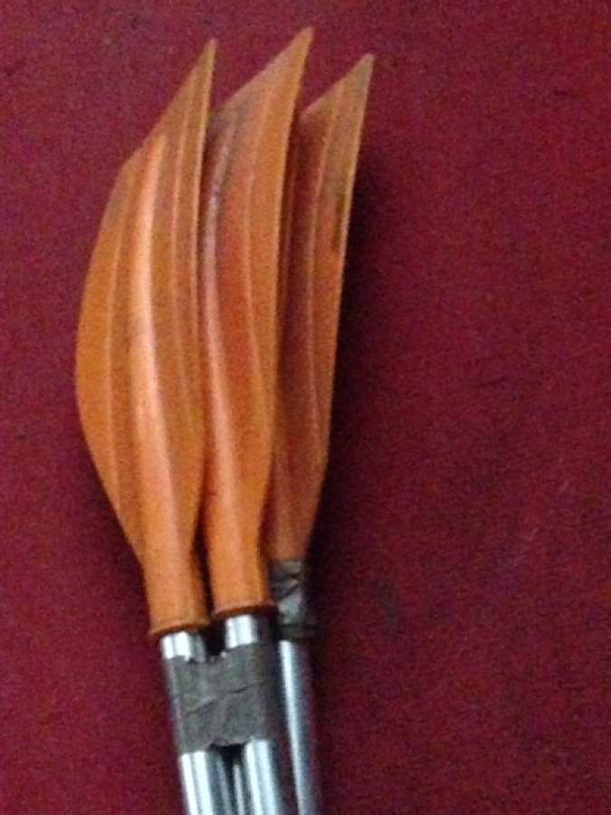 1985 INTEX PACESETTER 4 PERSON INFLATABLE BOAT 102 X 60 IN W/NEW OARS