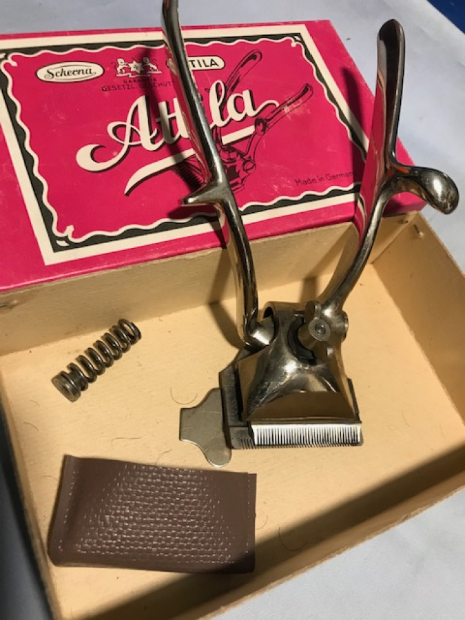 KUTUSUNDA ATTİLA ALMAN MALI MEKANİK SCHERNA.GESETZL.GESCHÜTZT ATTİLA GERMANY 