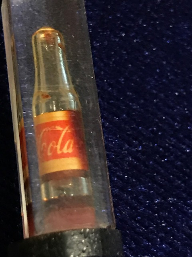 COCA COLA ŞEFFAF KARBON ANAHTARLIK