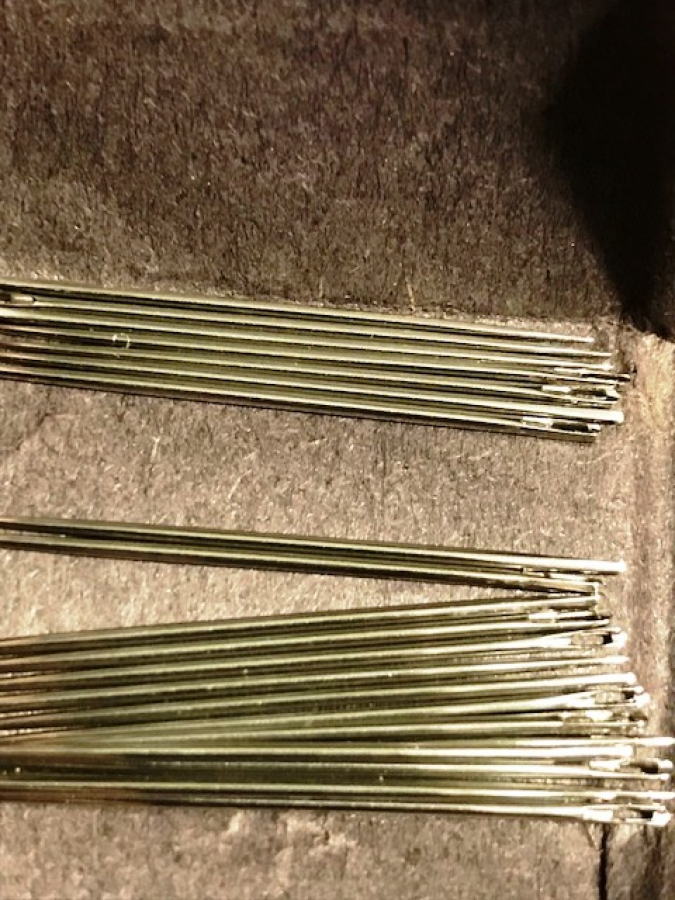 12 NUMARA 1920 DİKİŞ İĞNESİ PRİNCESS VİCTORİA FİN EST ELLİ PTIC SHARPS GERMANY SİYAH KENDİ AMBALAJINDA