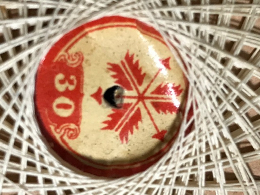 30 METRE MERSERİZE DİKİŞ İPLİGİ DEKORATİF GÖRÜNÜMLÜ AVRUPA 1950