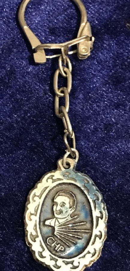 CHP YAZILI VE AMBLEMLİ 6 OK İŞARETLİ  ECEVİT RESİMLİ  METAL ANAHTARLIK 