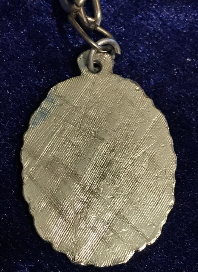 CHP YAZILI VE AMBLEMLİ 6 OK İŞARETLİ  ECEVİT RESİMLİ  METAL ANAHTARLIK 