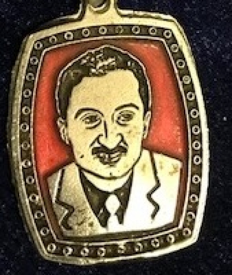  1975 BULENT ECEVİT RESİMLİ METAL KROM ANAHTARLIK