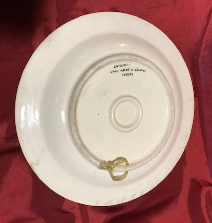 EL YAPIM KUTAHYA CİNİ OSMANLI KARANFİLLER SİYAH ZEMİN ÜZERİNE 30 CM 