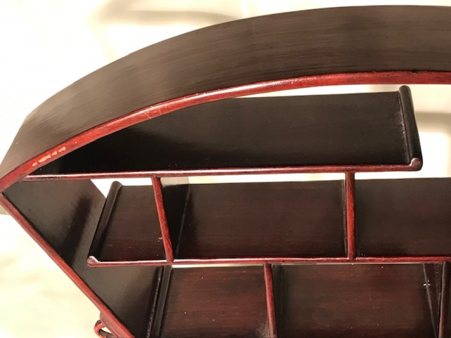 RAF VİTRİN GÜL AGACI MASİF EL OYMA AYAKLAR 10 GÖZ 9 CM  YUKSEKLİK 41 CM EN 10 CM FRANSIZ