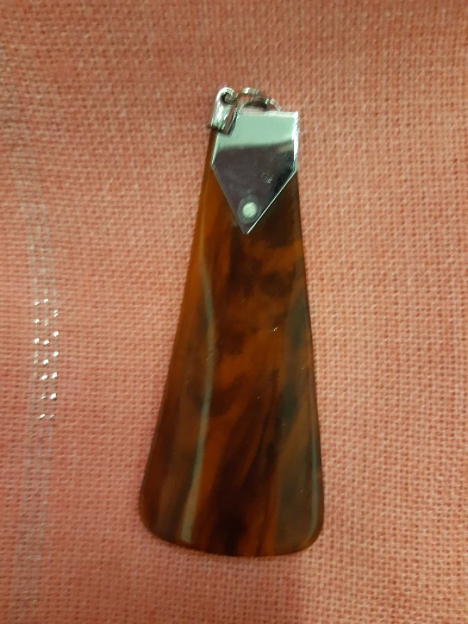 CEKOSLOVAK LUKSOR DAMARLI KAHVERENKDE UC KISMI METAL KERATA AYAKKABI GİYİLMESİNDE CEP İÇİN ÇEKEÇEK CEPDE TASINAN KEMERE TAKILAN