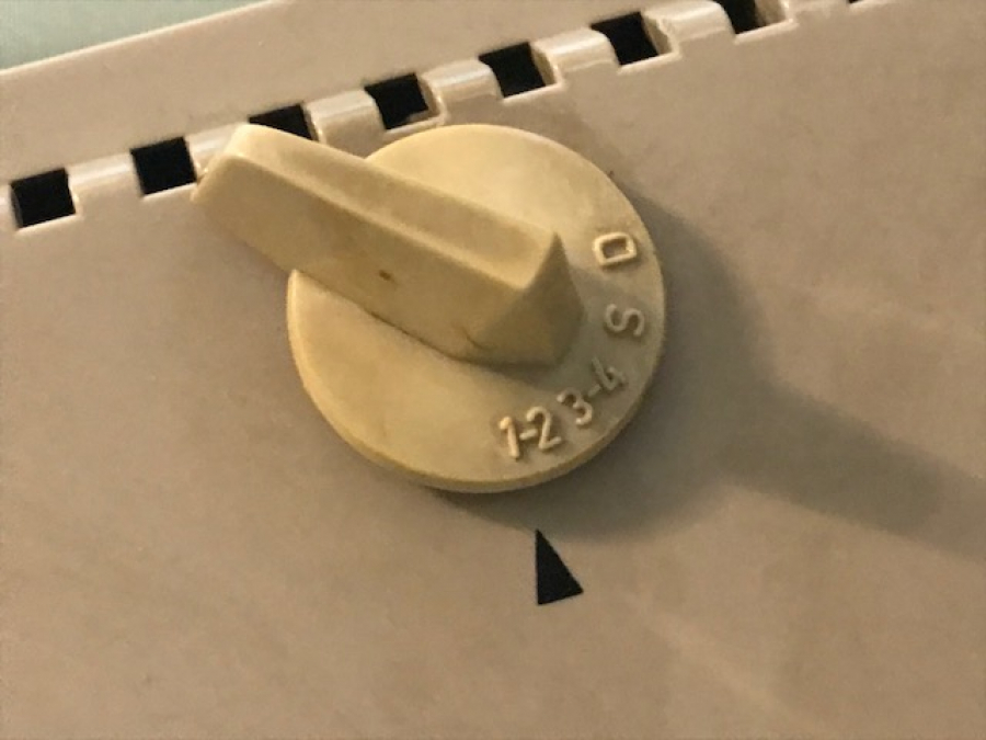 GRUNDIG TK 27 MAKARALI 6 LAMBALI TEYP CALAR ALMAN MALI 220 VOLT