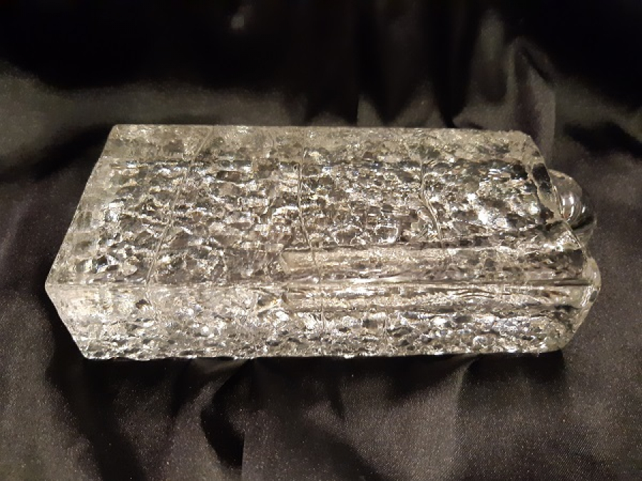 CAM ŞEFFAF MASA ÜZERİ KAĞIT AĞIRLIK VE KALEMLİK 