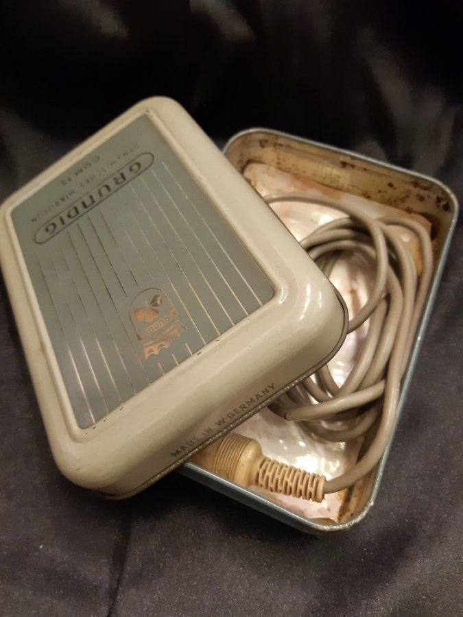 GRUNDIG DYNAMISCHES MIKROFON GDM 15 MADE W GERMANY KUTUSUNDA 