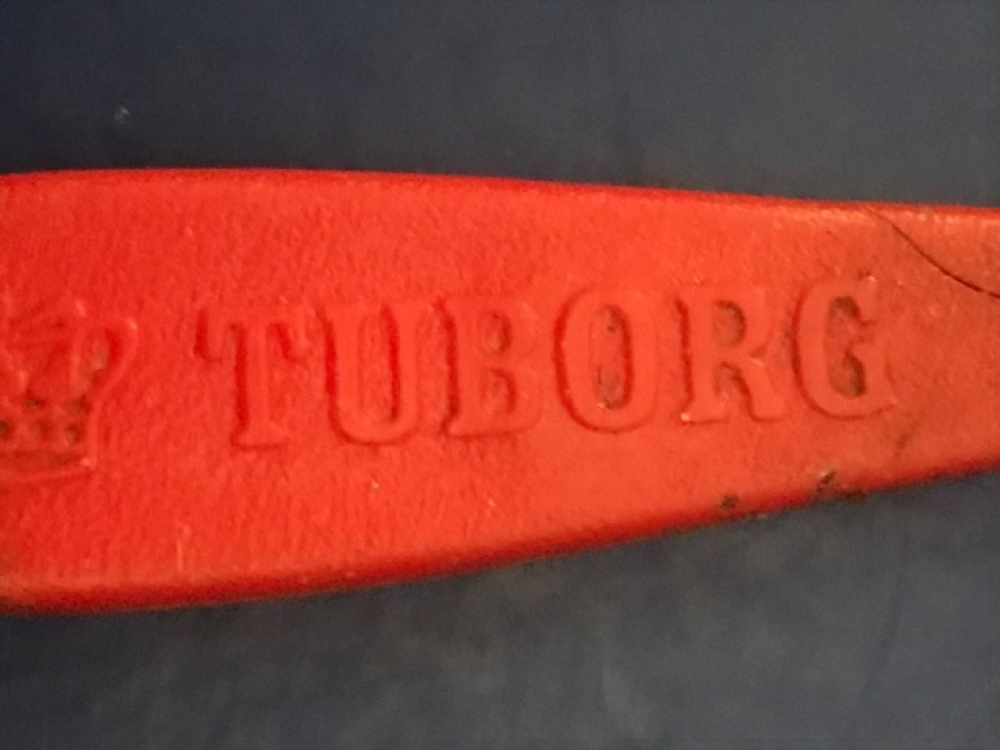 TUBORG BİRA REKLAMLI PLASTİK SAPLI ŞİŞE ACACAK