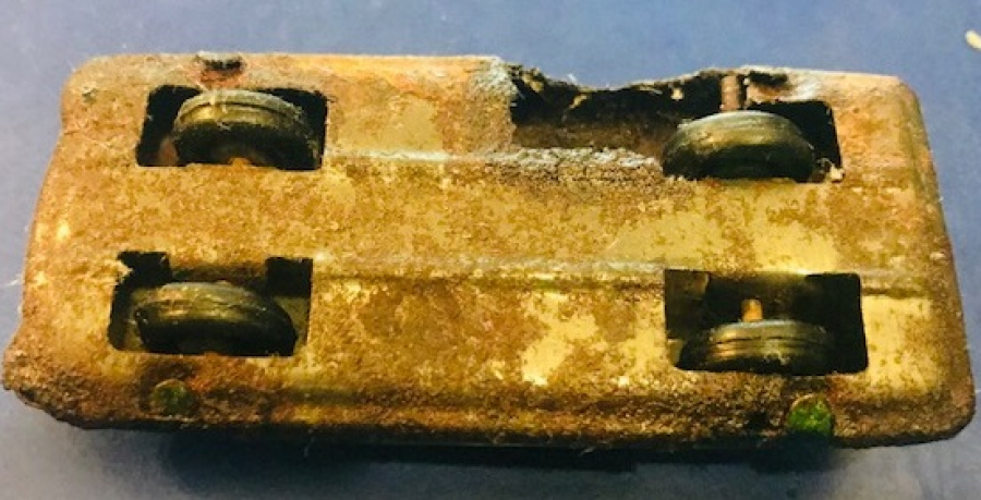 YERLİ LESİ TENEKE OYUNCAK UFAK BOY ARABA 