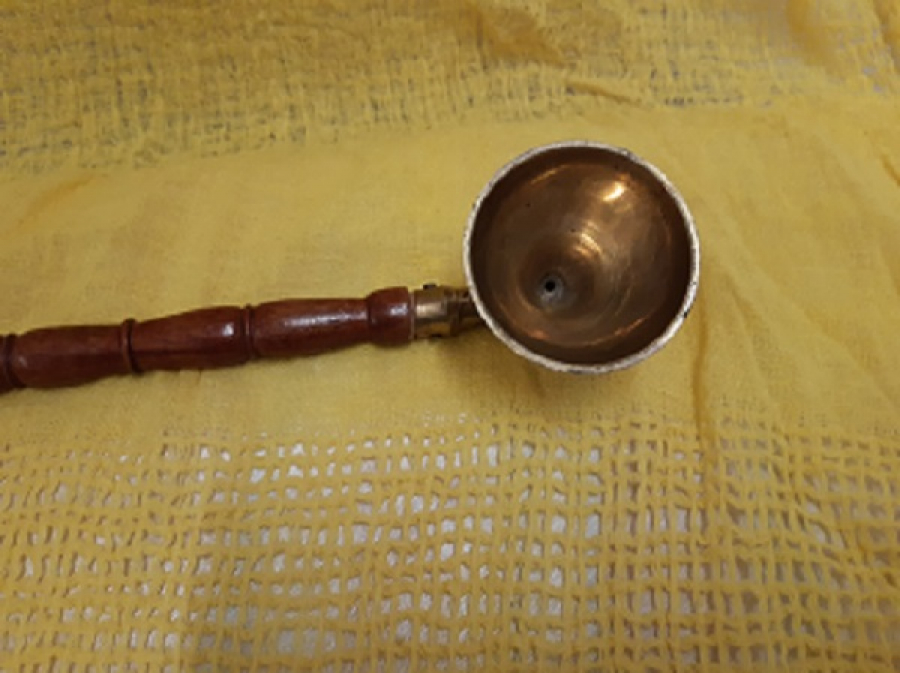 AHŞAP VE BRONZ MUM SÖNDÜRME APARATI 