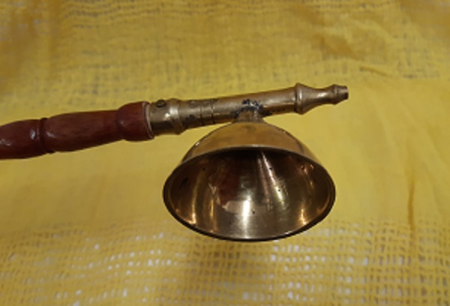 AHŞAP VE BRONZ MUM SÖNDÜRME APARATI 