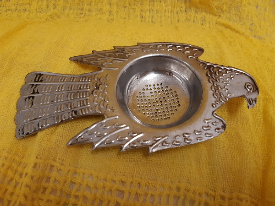 KARTAL ŞEKLİNDE METAL KROM PASLANMAZ  CAY SÜZGEÇ 