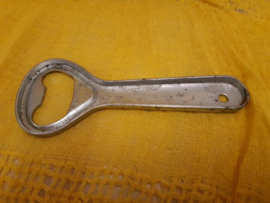 METAL ŞİŞE KAPAK AÇACAK 